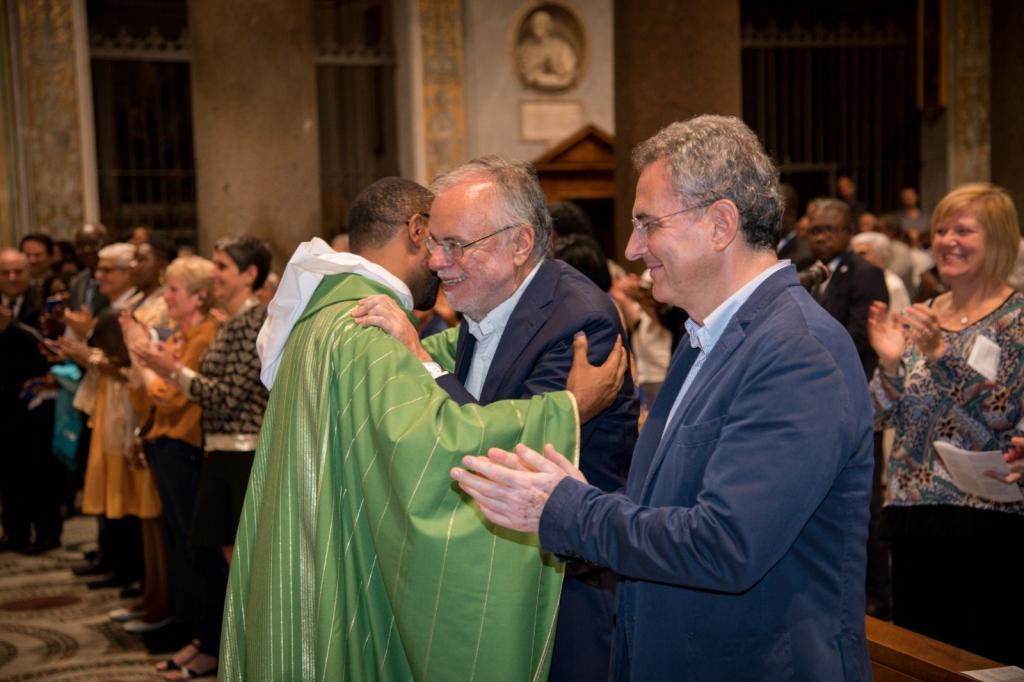 Ordinations sacerdotales à Santa Maria in Trastevere: Sant'Egidio en fête pour ses trois nouveaux prêtres